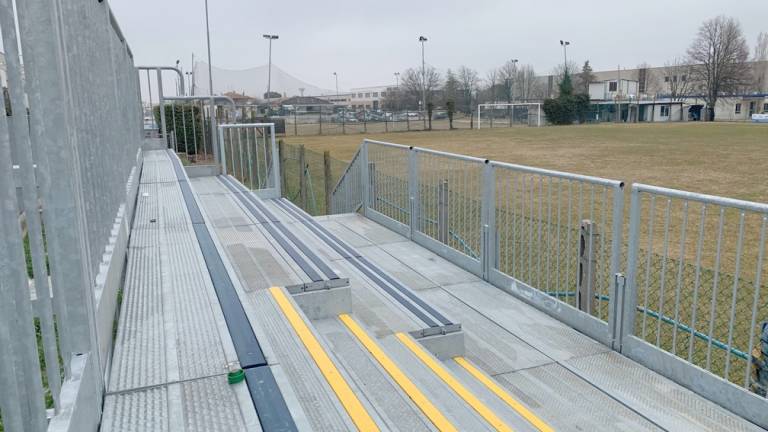 Santarcangelo, una nuova tribuna per il campo sportivo di Santa Giustina