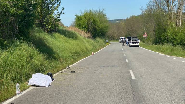 Cesena. Motociclista investe un gruppo di ciclisti: 2 morti