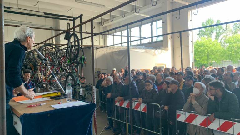 Rimini, folla all'asta degli oggetti smarriti e record di incasso