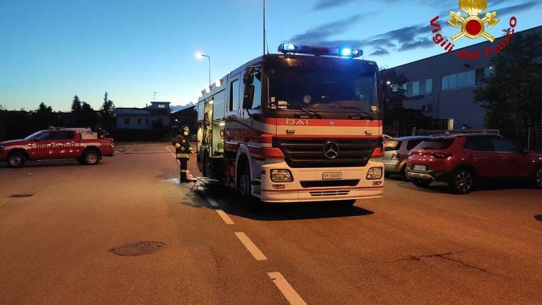 Forlì, incendio in una azienda nella zona industriale di Coriano