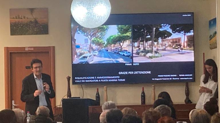 Punta Marina, presentate le ipotesi per riqualificare viale dei Navigatori. Ridotti i posti auto, più verde