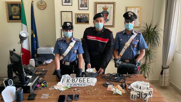 Riccione, svaligiano case durante la finale degli Europei: tre ladri in manette