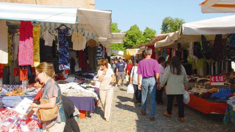 Zona arancione: da sabato torna il mercato ambulante a Cesena