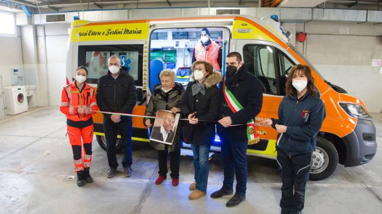 Ravenna, famiglia Contessi Ferlini dal cuore d'oro: dona una ambulanza al 118 VIDEO GALLERY