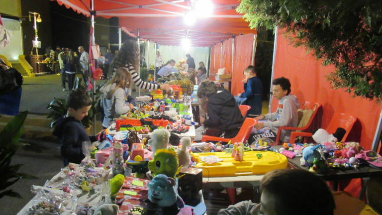 A Cesena il mercatino dei giochi che aiuta i bambini in Kenya