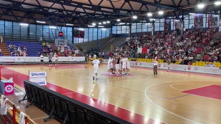 Basket B play-off, garatre Rimini-Roseto: lo spettacolo del Flaminio VIDEO