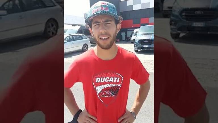 MotoGp, Enea Bastianini: Il blu mi porta bene, ma io punto al rosso della Ducati ufficiale VIDEO