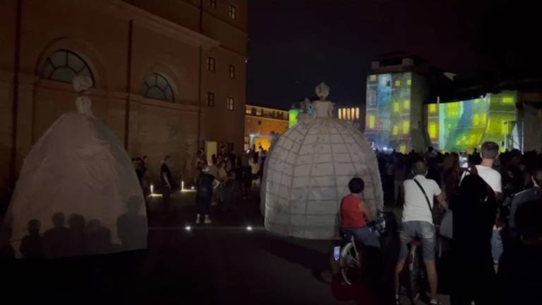 Rimini, lo spettacolo di Peter Pan in piazza - Video
