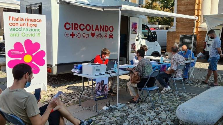 Massa Lombarda, venerdì il camper vaccinale in Piazza Matteotti