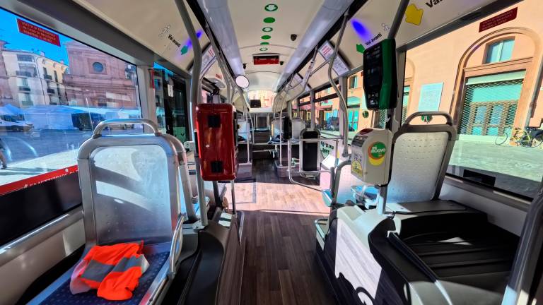 Imola, ecco gli autobus 100 per cento elettrici VIDEO