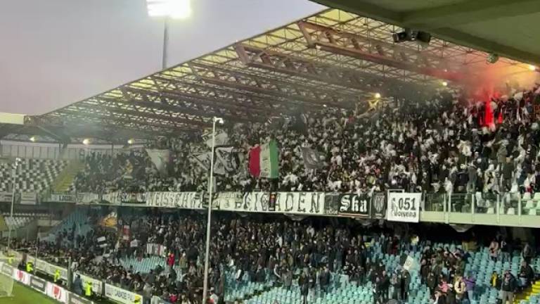 Calcio C, Cesena: l'inno nazionale prima di ogni partita in casa divide i pareri VIDEO