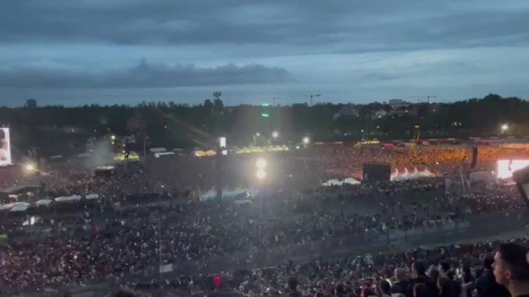 Vasco Rossi infiamma l'autodromo di Imola VIDEO