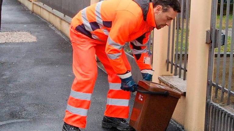 Ravenna, l’allarme delle associazioni sulla tassa rifiuti: “Alcuni rischiano di chiudere”