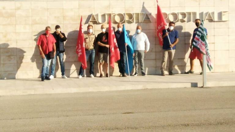 Ravenna, alta adesione allo sciopero dei lavoratori portuali
