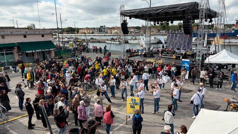 Capitale del Mare, la festa è entrata nel vivo tra aquiloni e musica