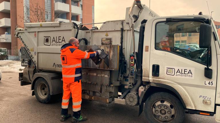 Forlì. Raccolta rifiuti regolare in occasione del Patrono