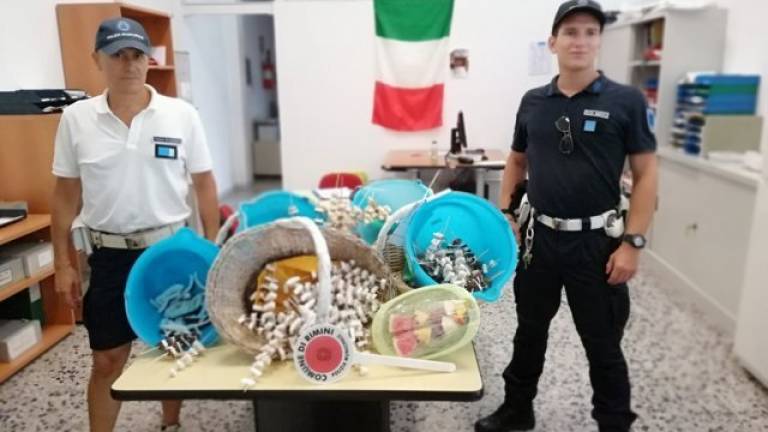 Rimini, un altro colpo alla banda del cocco: multe per 20mila euro