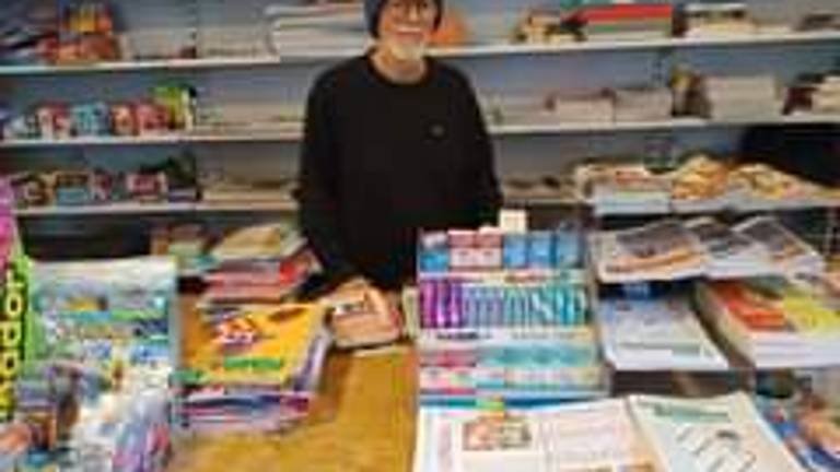 Rimini, chiude la storica edicola sul lungomare di Viserba