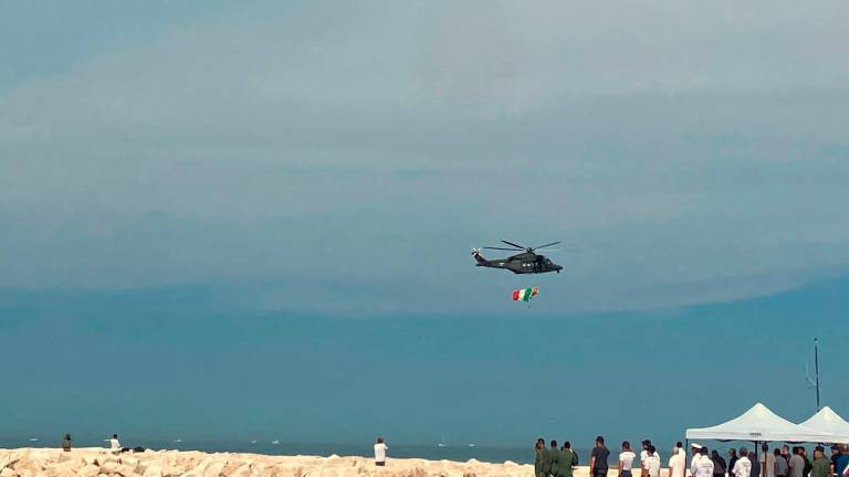 Lo spettacolo delle Frecce tricolori nel cielo di Bellaria FOTOGALLERY