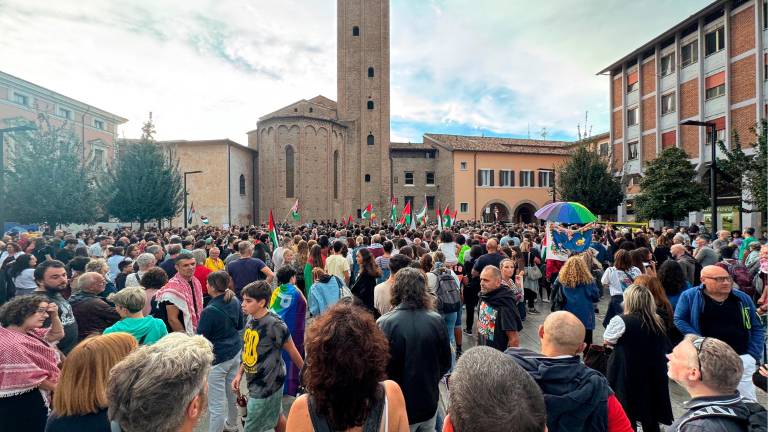 Cesena, in 1500 in piazza per dire “Stop al genocidio”