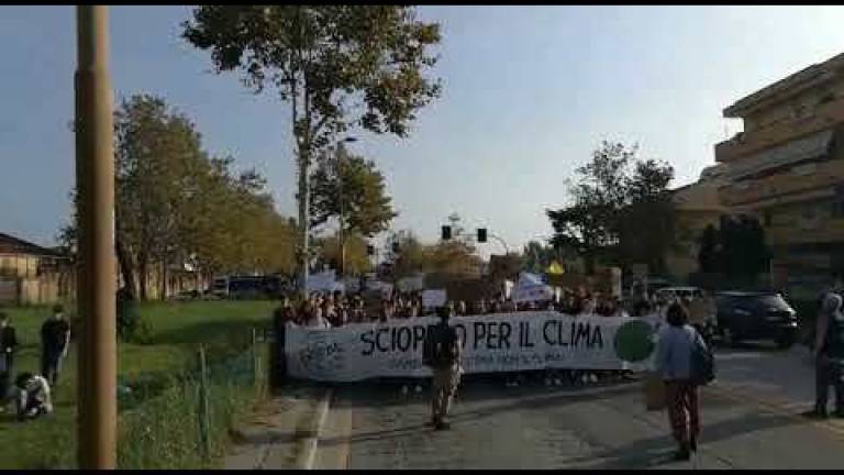 Fridays for future a Rimini, il corteo - I VIDEO