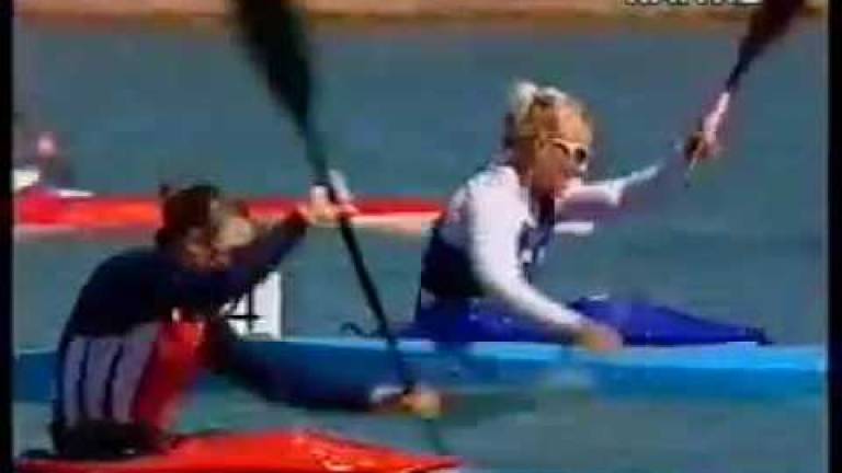 Canoa, morto Giampiero Galeazzi: il suo entusiasmo per l'oro olimpico di Josefa Idem nel 2000