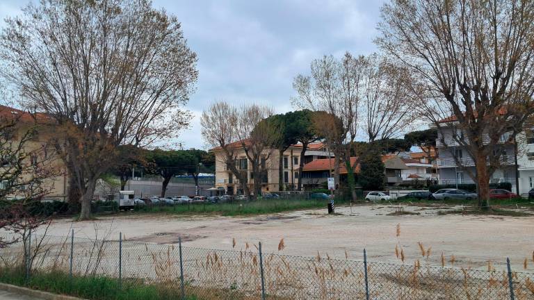 Parcheggiare a Riccione: 118 posti in viale Paolieri