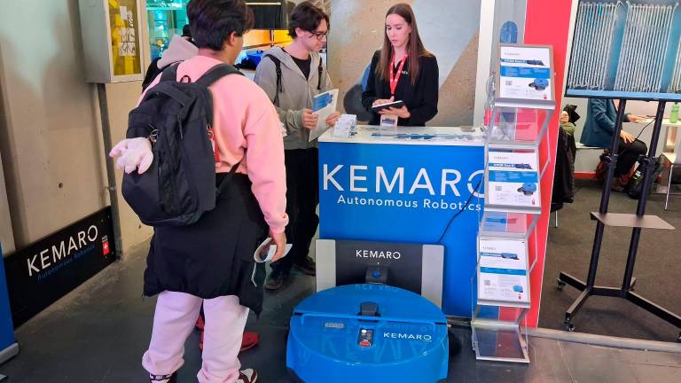 Il robot per la pulizia industriale autonoma