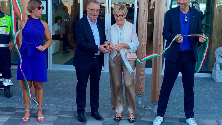 Il taglio del nastro della nuova sede a Pievesestina