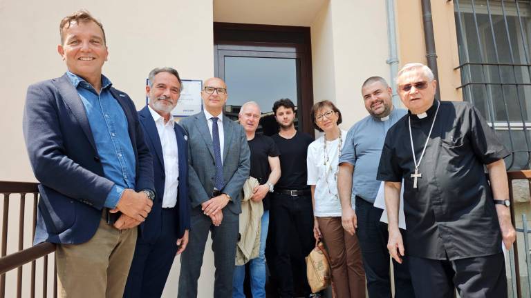 Faenza, inaugurati gli alloggi Caritas in via Manzoni