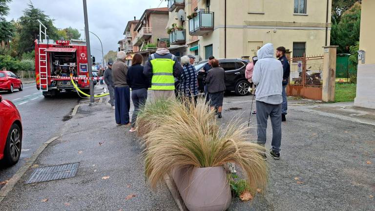 Forlì, incendio in una pizzeria: danni ma nessun intossicato FOTOGALLERY