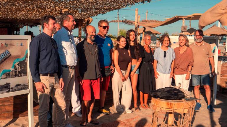 Rimini, la storia del turismo balneare diventa un podcast grazie agli studenti del “Marco Polo”