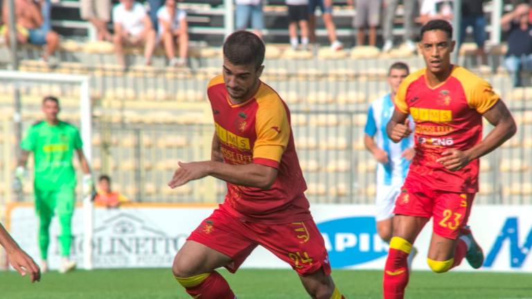 Umberto Agnelli in azione con la maglia giallorossa (Fiorentini)