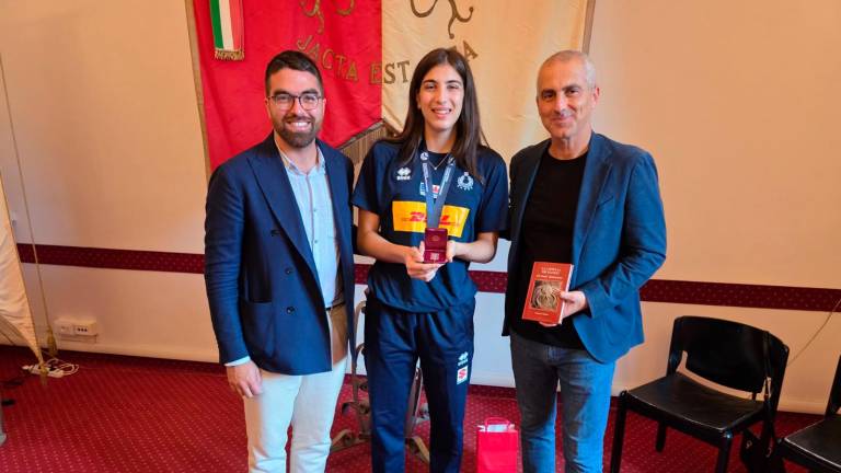 Rimini, l’omaggio della città a Nicole Piomboni, oro con l’Italia Under 21 di volley