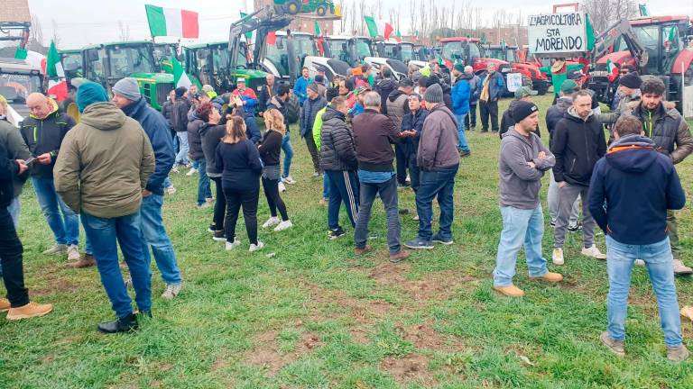 La protesta dei trattori a Rimini: “Siamo i custodi della terra, ma l’Unione Europea ci massacra” - VIDEO GALLERY