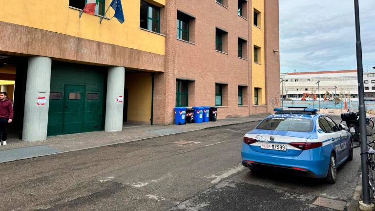 L’intervento della Polizia al Liceo Alpi