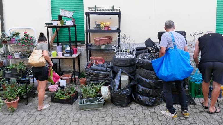 Imola, folla all’inaugurazione del Mercatino dei Cappuccini che resterà aperto fino al 30 agosto GALLERY FOTO MMPH