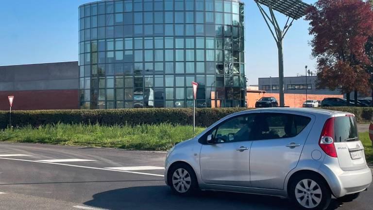 Faenza, colpo in un’azienda, rubati computer e materiale informatico