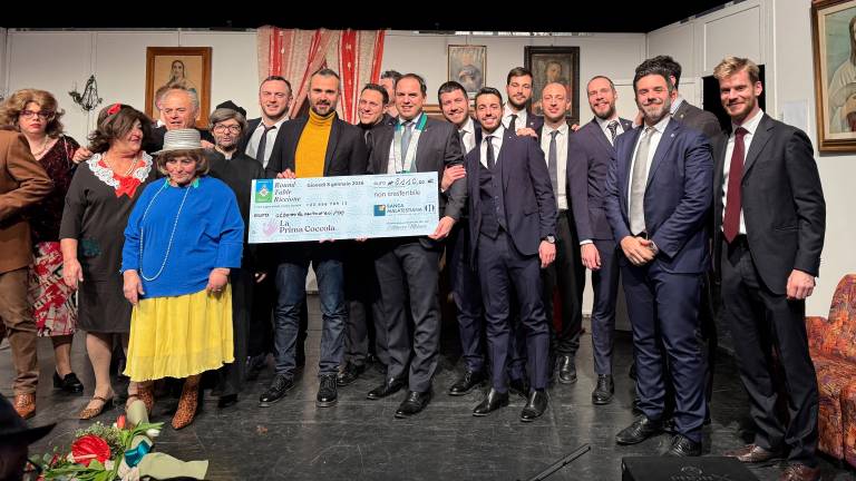 Riccione, dalla Round Table 49 una generosa donazione a “La Prima Coccola”