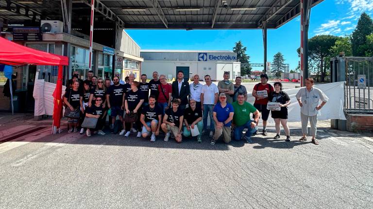 Forlì, al presidio Electrolux anche l’assessore Bravi