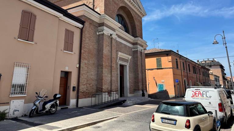 La facciata della parrocchia di San Bartolo