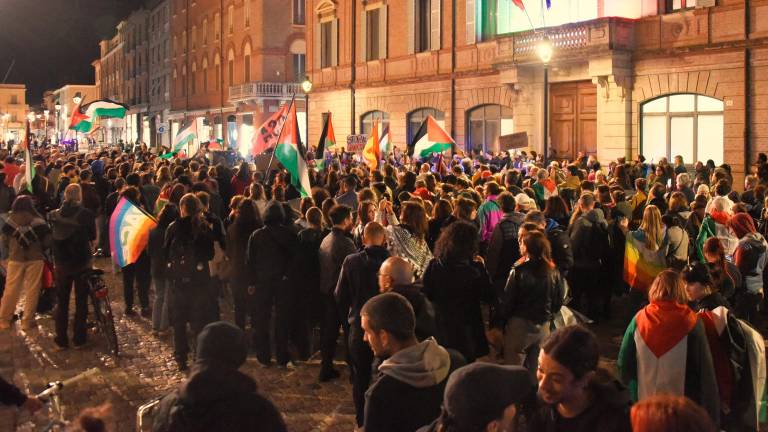 Rimini si mobilita per Gaza e per la Flotilla. “Blocchiamo tutto” in stazione, poi il corteo in centro