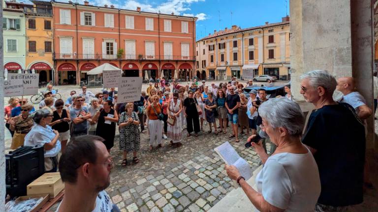 Cesena, dalla parte degli invisibili: corteo dalle Cucine popolari fino alla piazza VIDEO GALLERY
