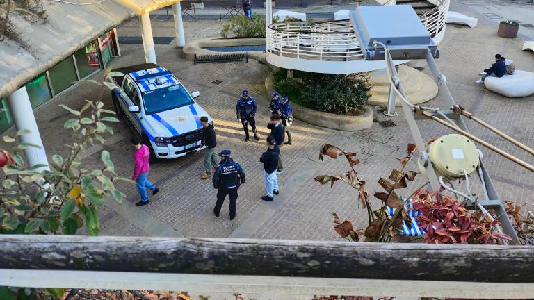 Riccione, controlli della Polizia Locale: auto e camper sequestrati