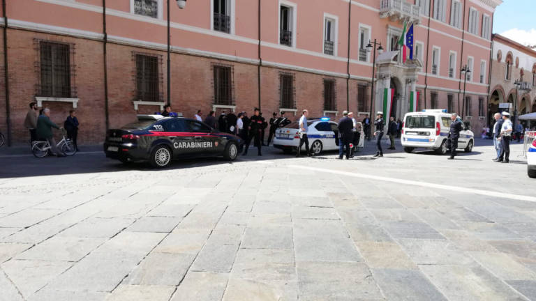 Ravenna, accoltella militare Ho un chip in testa. Su Fb annuncia il piano