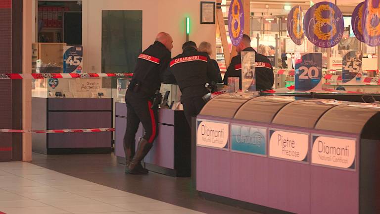 Ravenna. Maxi furto alla gioielleria dell’Esp FOTOGALLERY Massimo Fiorentini