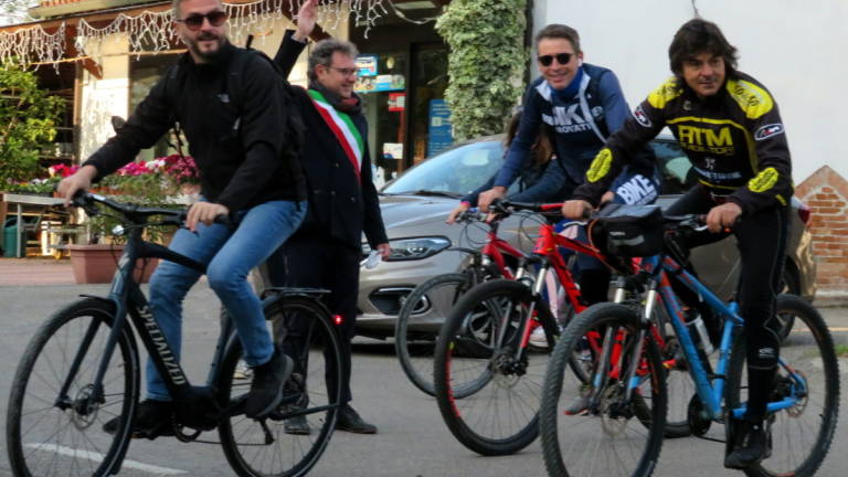 I politici locali in bici per testare il progetto della Faenza-Mare