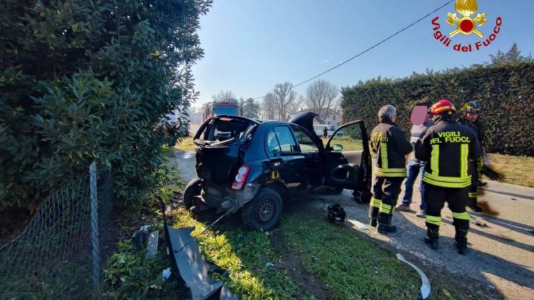 Forlì, incidente: scontro frontale sulla Lughese, intervengono i Vigili del Fuoco