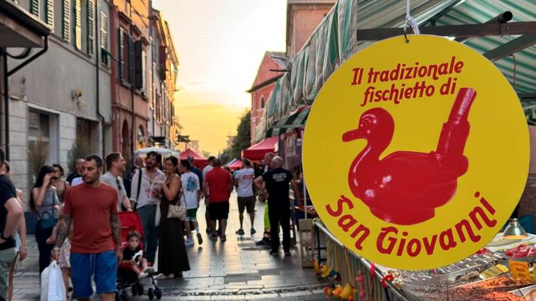 Cesena, San Giovanni: pienoni serali nel fine settimana, oggi giro di boa con cantautrice assessora in concerto e balli per tutti i gusti