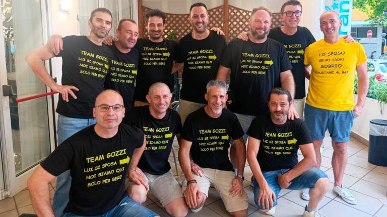 Stessa spiaggia, stesso mare: da Piumazzo a Rimini dal 1996 per il rito decennale